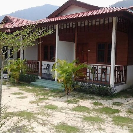 Pangkor Waterfall Beach Resort Kampung Teluk Nipah Buitenkant foto