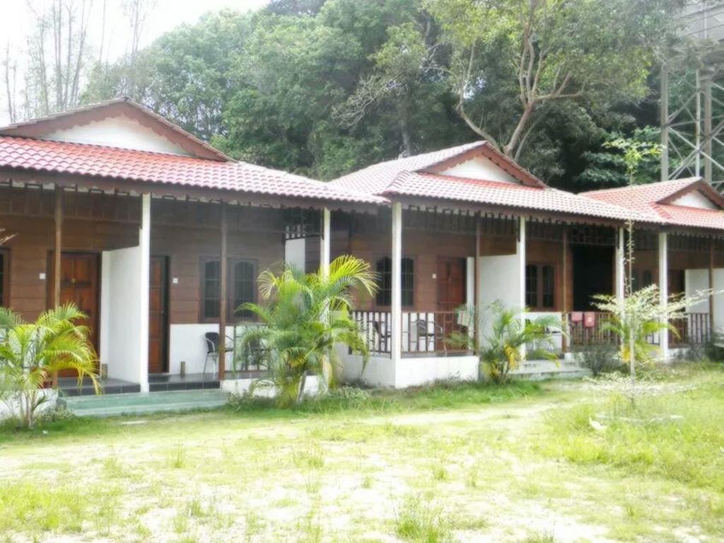 Pangkor Waterfall Beach Resort Kampung Teluk Nipah Buitenkant foto
