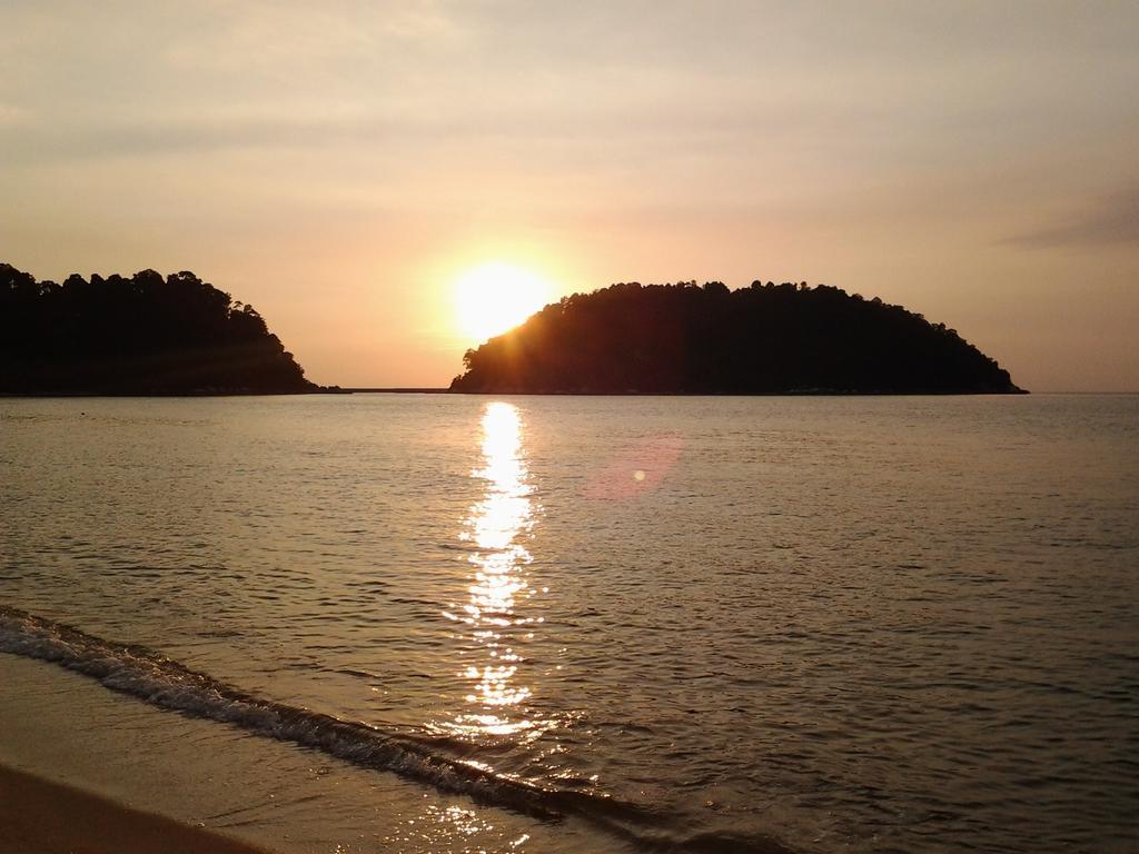 Pangkor Waterfall Beach Resort Kampung Teluk Nipah Buitenkant foto