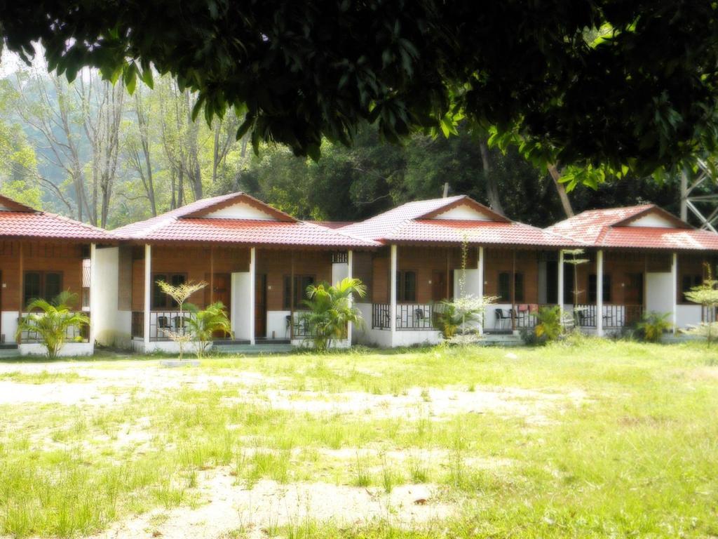 Pangkor Waterfall Beach Resort Kampung Teluk Nipah Buitenkant foto